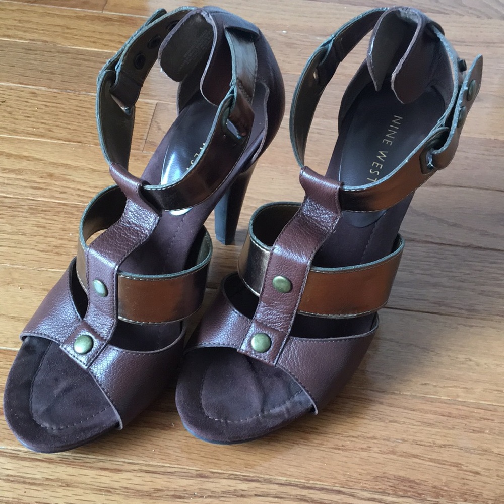 Nine West Brown/Gold Heel